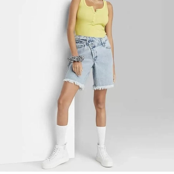 Wild Fable Light Wash Women's High-Rise Wide Leg Bermuda Jean Shorts - Picture 1 of 4